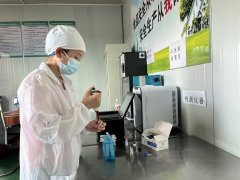 我们依托‘聪慧市场监管平台’、食物溯源系统